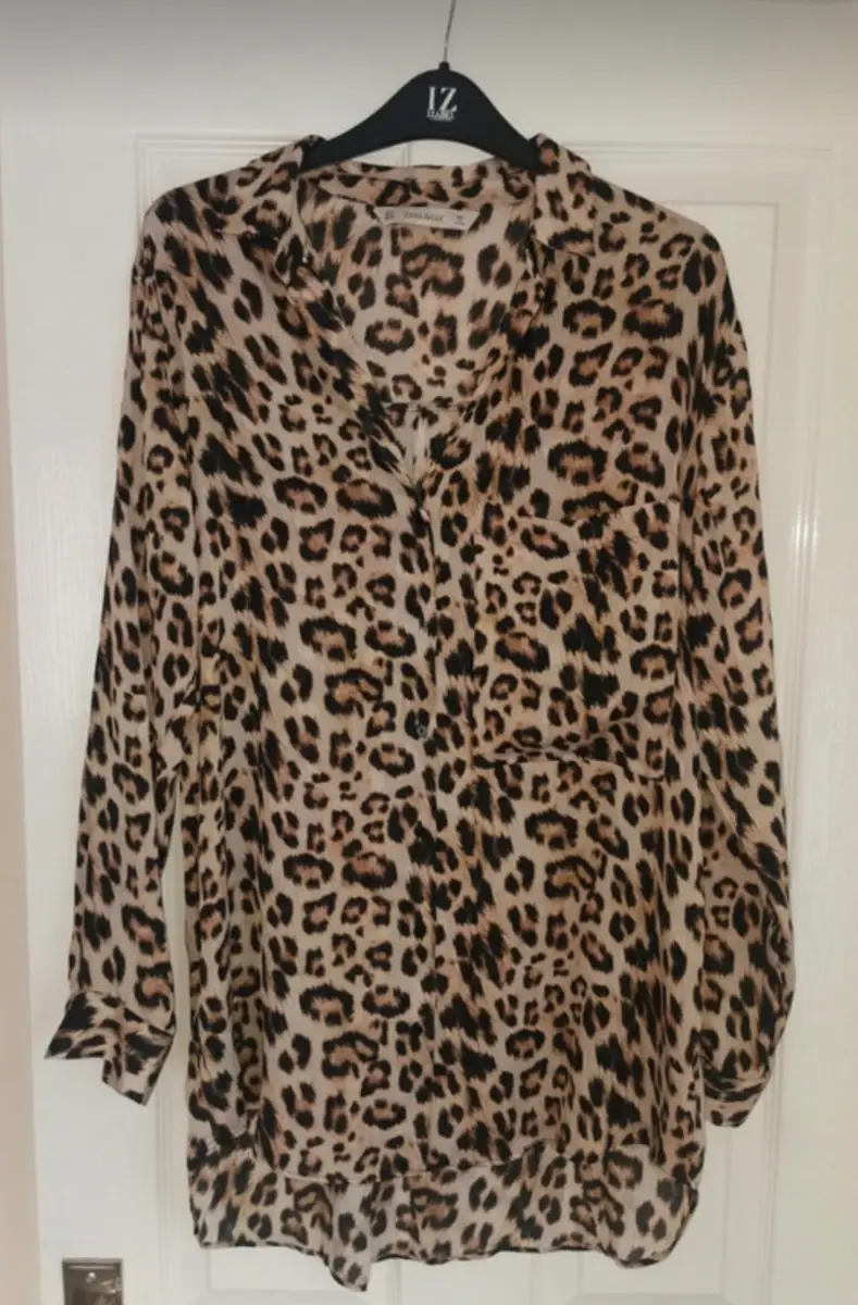 Zara Basic Leopard Print Shirt Blouse Animal Print Long Sleeve Button Up