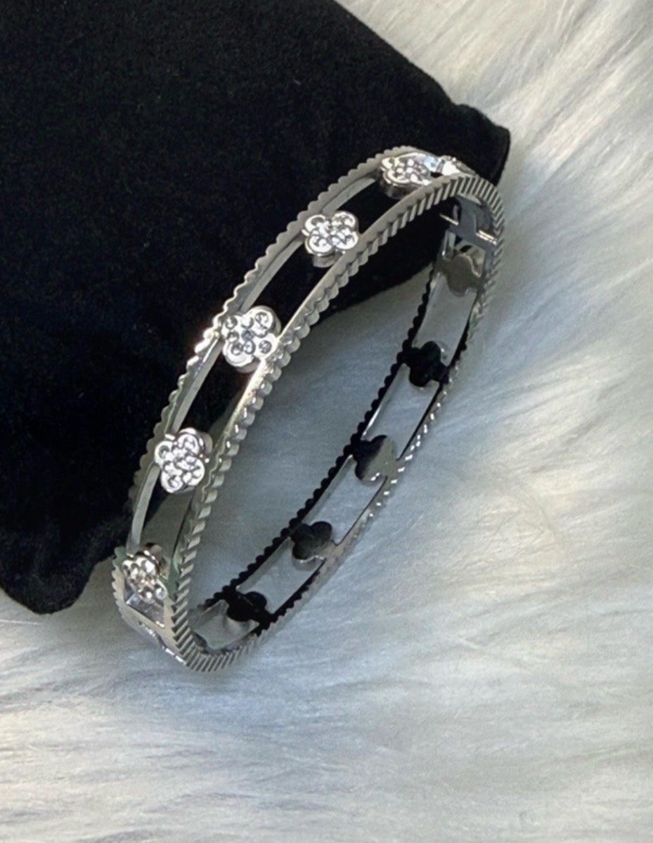Sparkly silver floral bracelet