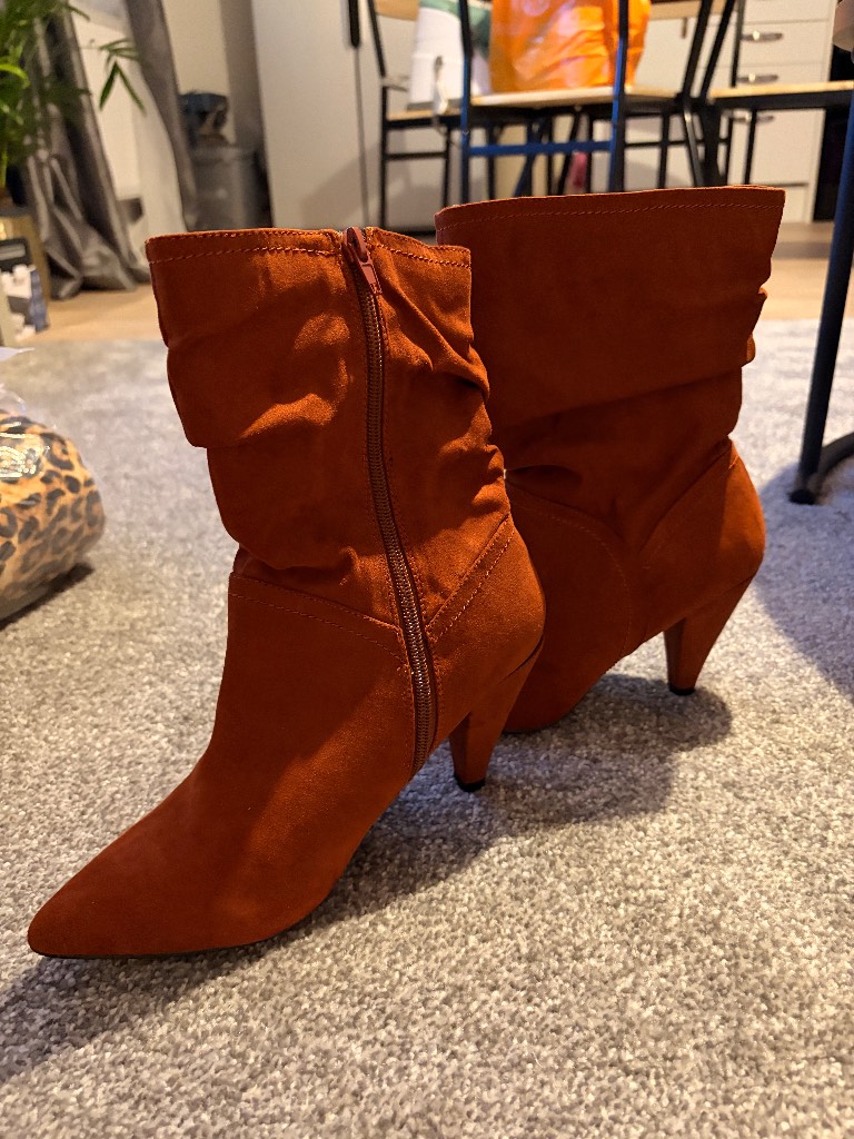 Faux suede ankle boots size 6