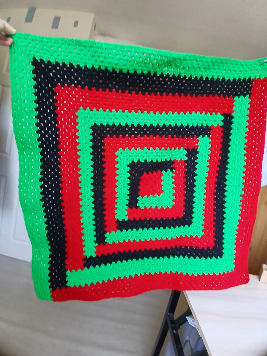 x-mas crochet blanket