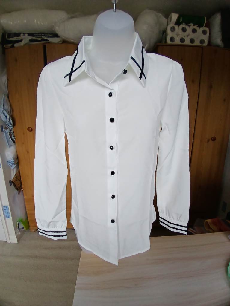 Blouse new