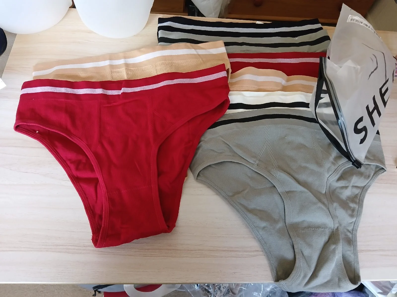 8 x  knickers panties in bag
