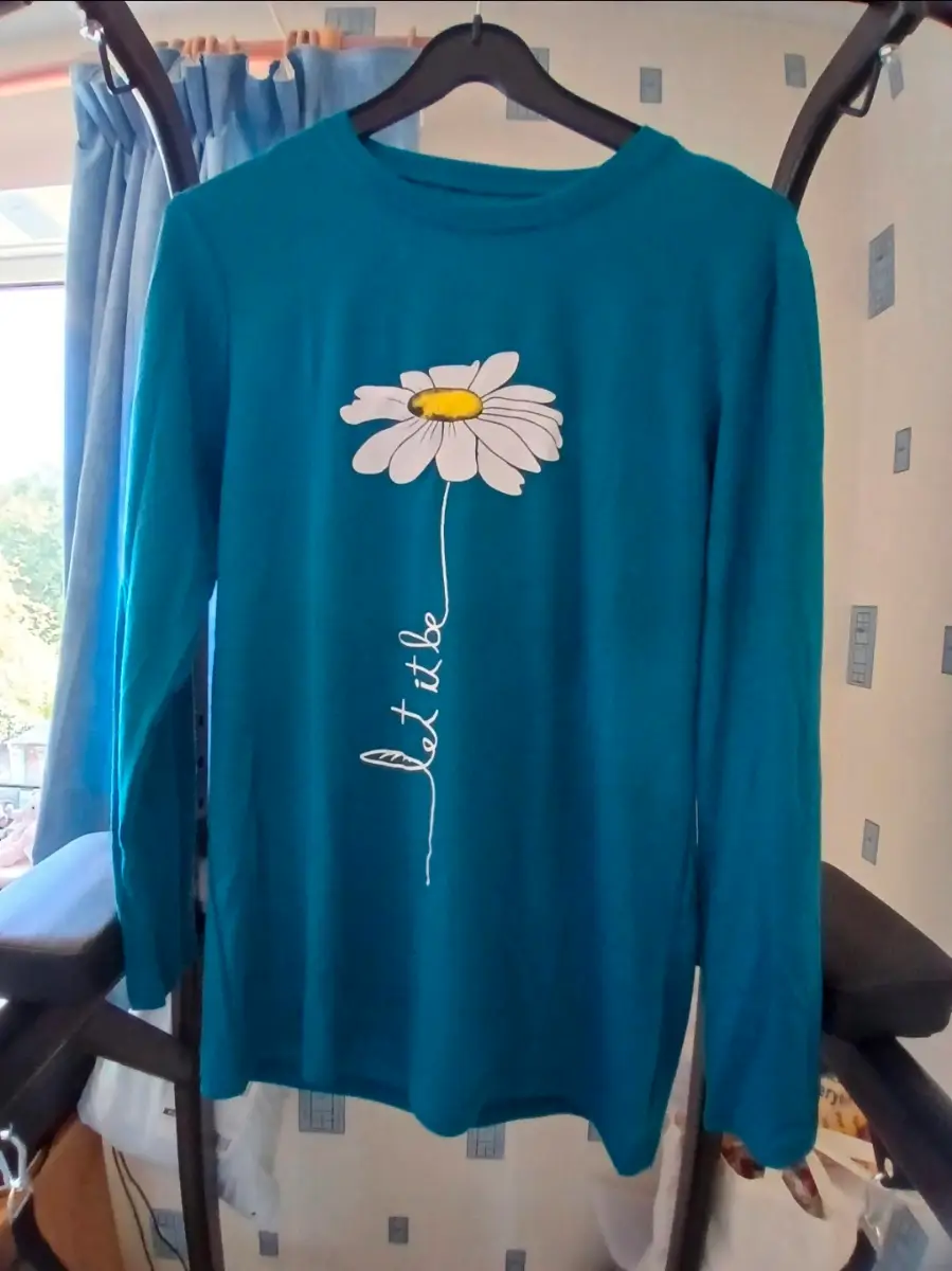 Daisy top