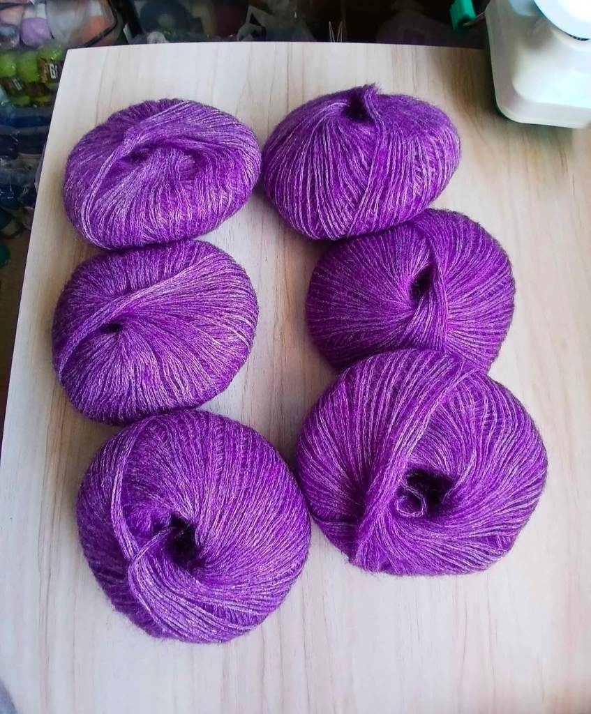 6 x glittering yarn wool