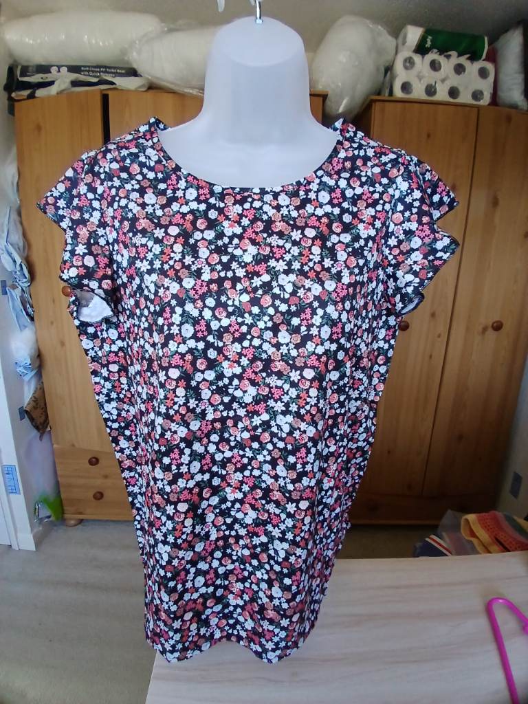 Floral top
