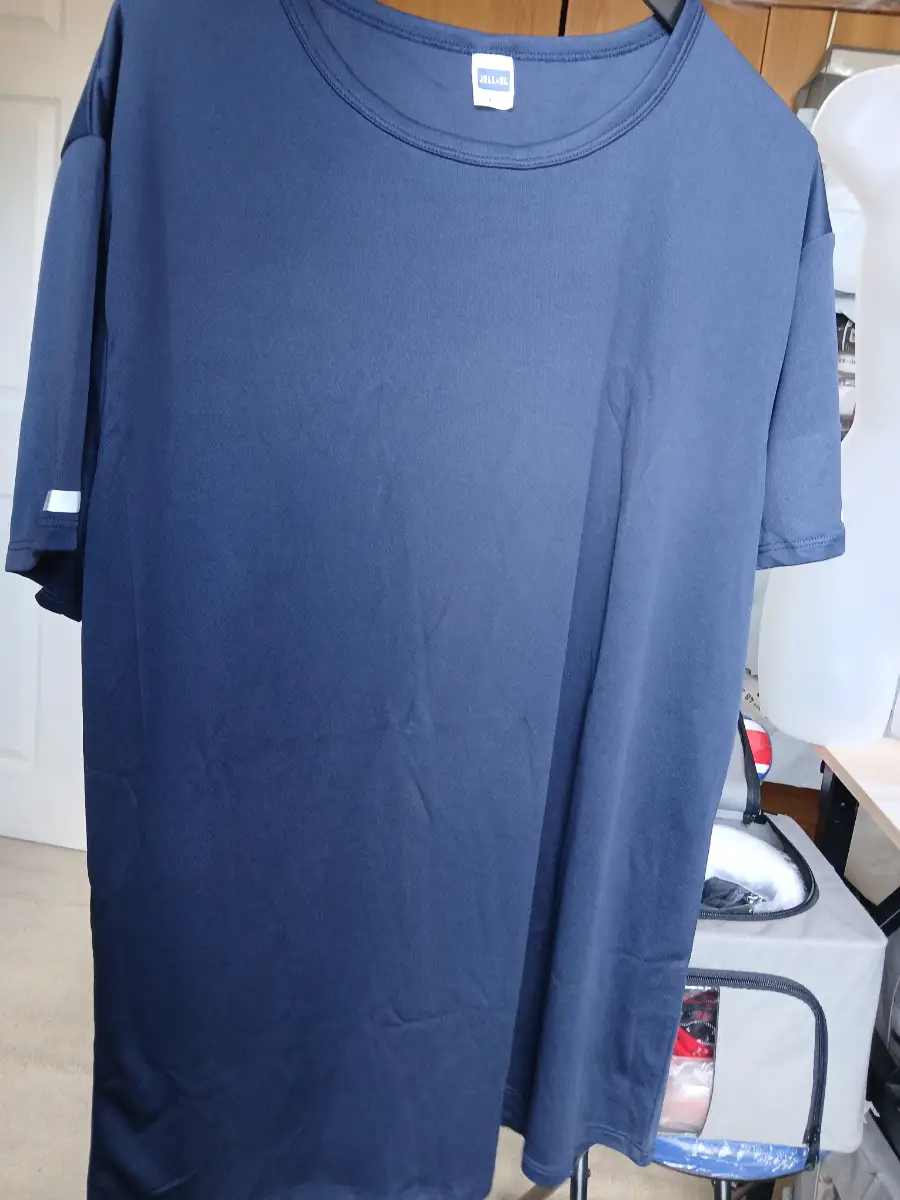 Navy t shirt xxl