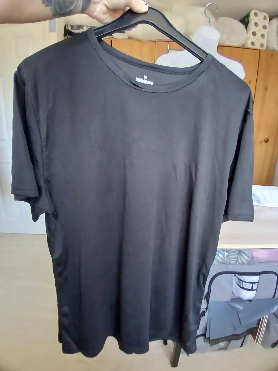 Black t shirt