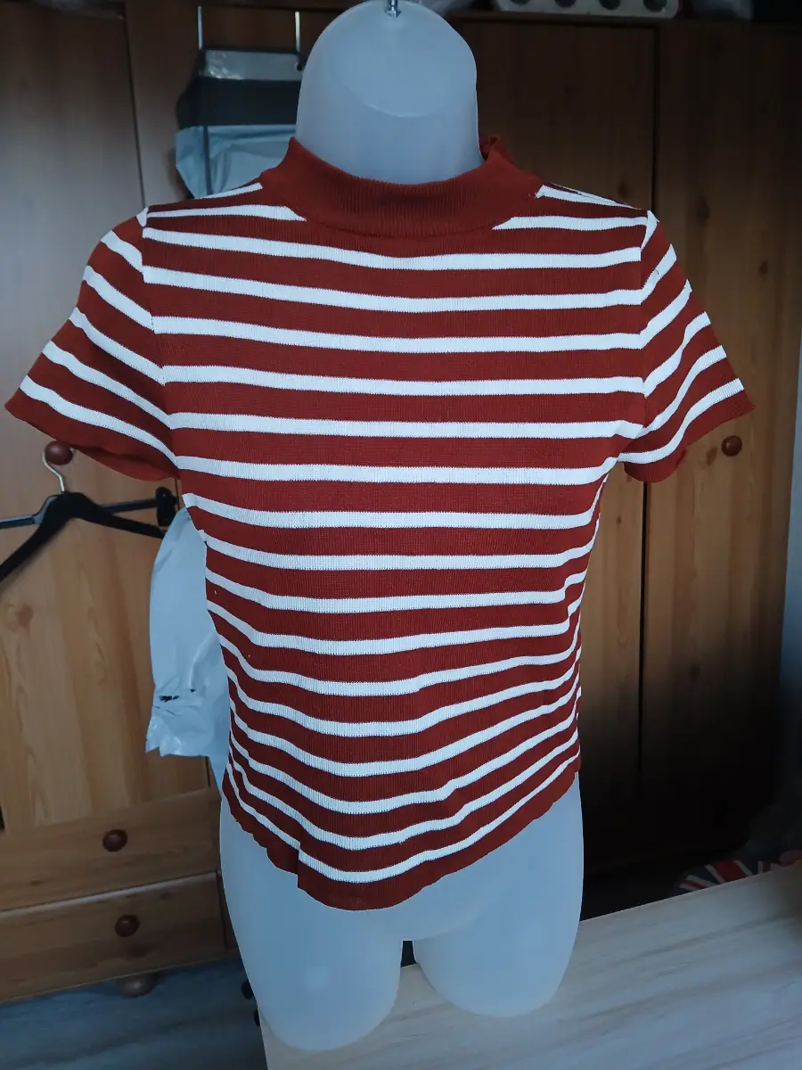 Stripe top