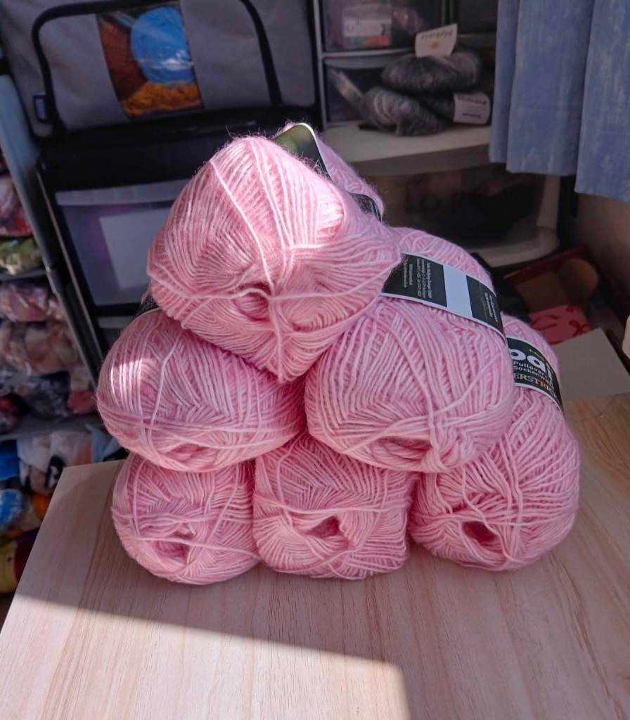 6 x pink mohair