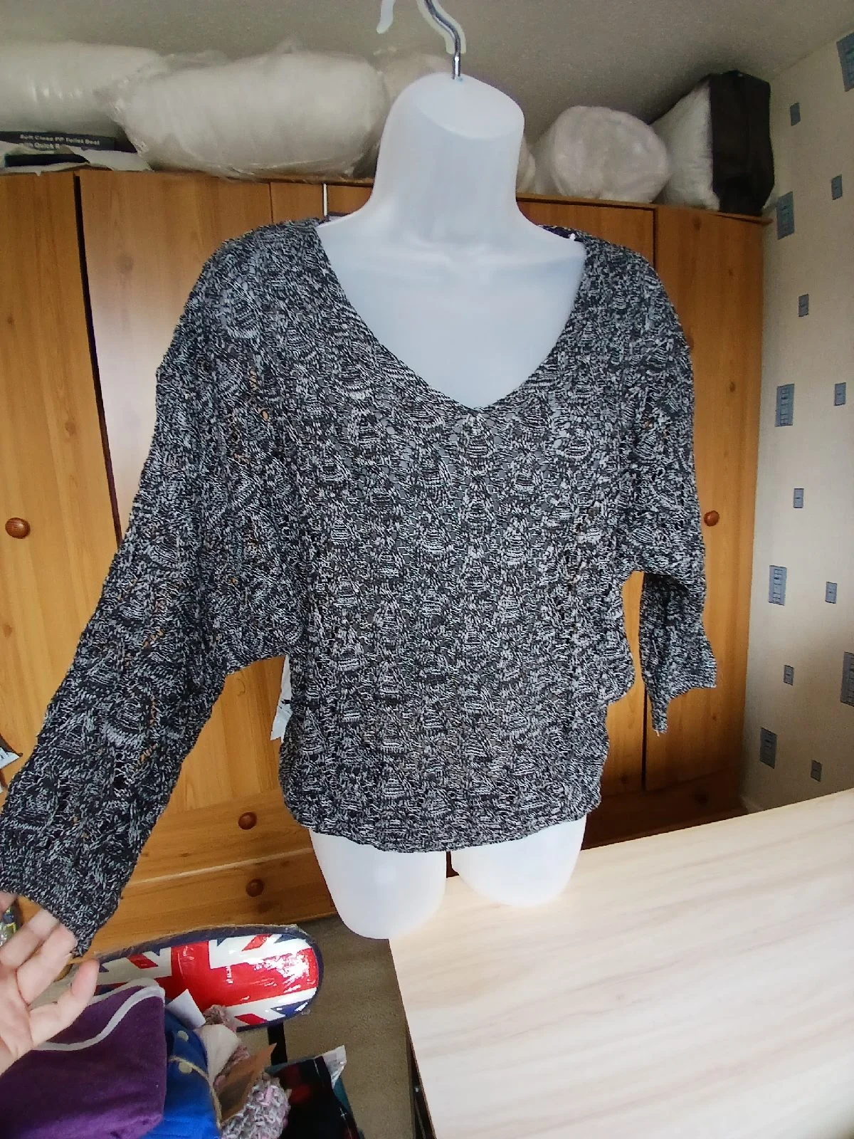 Batwing top lace