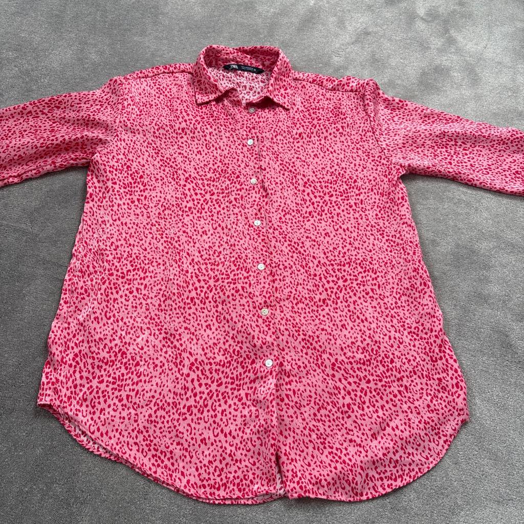 ZARA Women's Size Small Pink Leopard Printed Satin Button Down Blouse Top