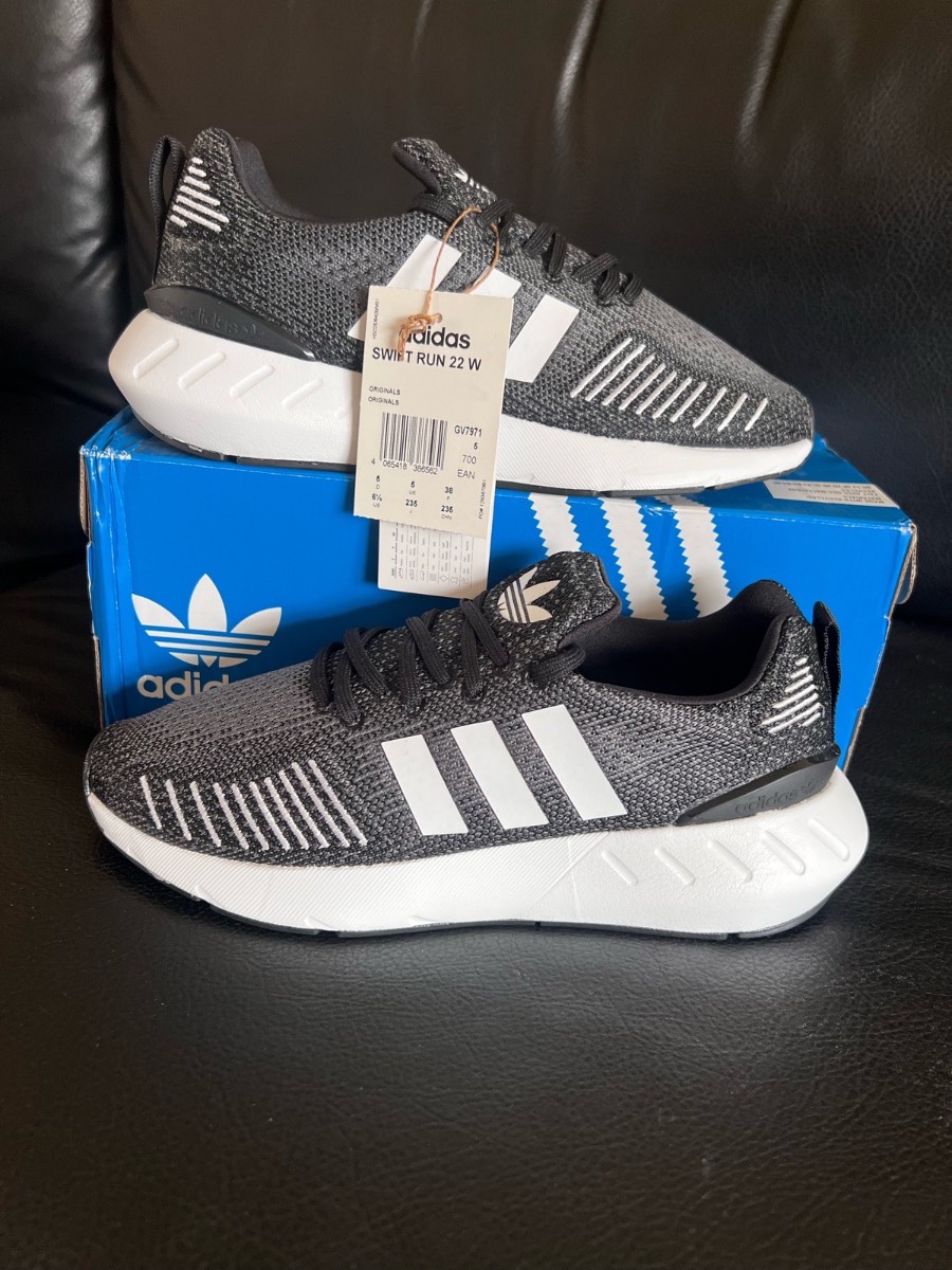 Adidas Swift Run 22 Women’s Trainers Black/White/Grey UK 5 EU 38