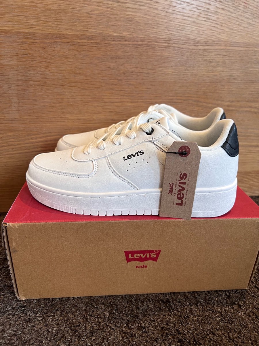 Levi’s New Union Trainers White/Black UK 3.5 EU36