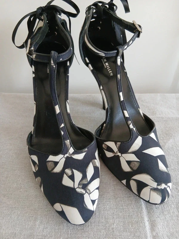 Karen Millen Black & White Strappy Heels - EU 40 - UK6.5