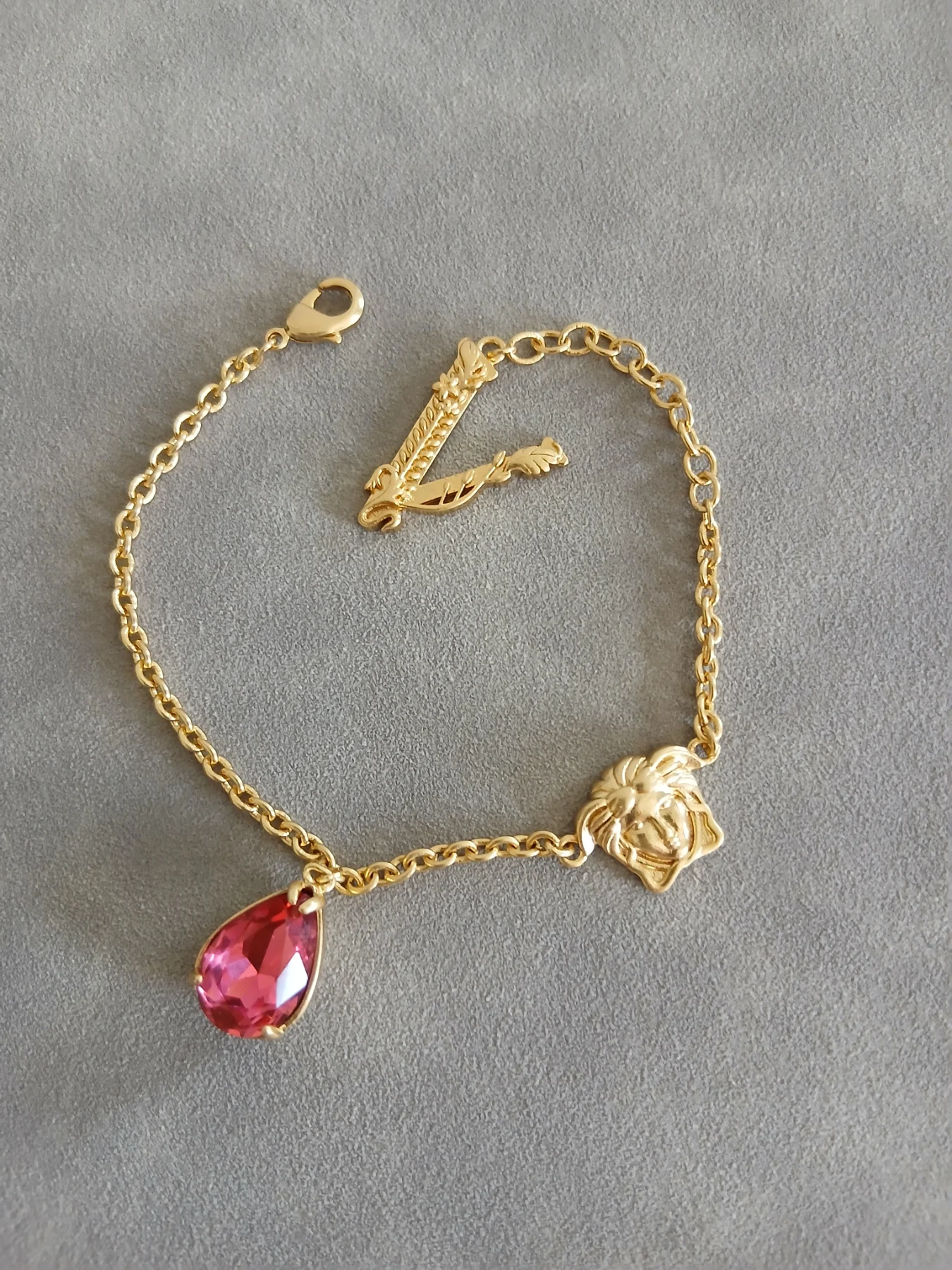 Versace gold-tone charm bracelet - Adjustable