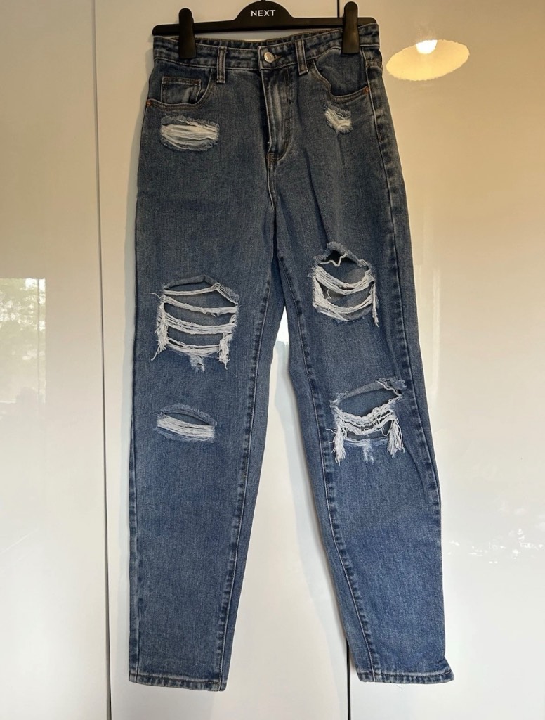 PrettyLittleThing high waisted ripped mom jeans size 8