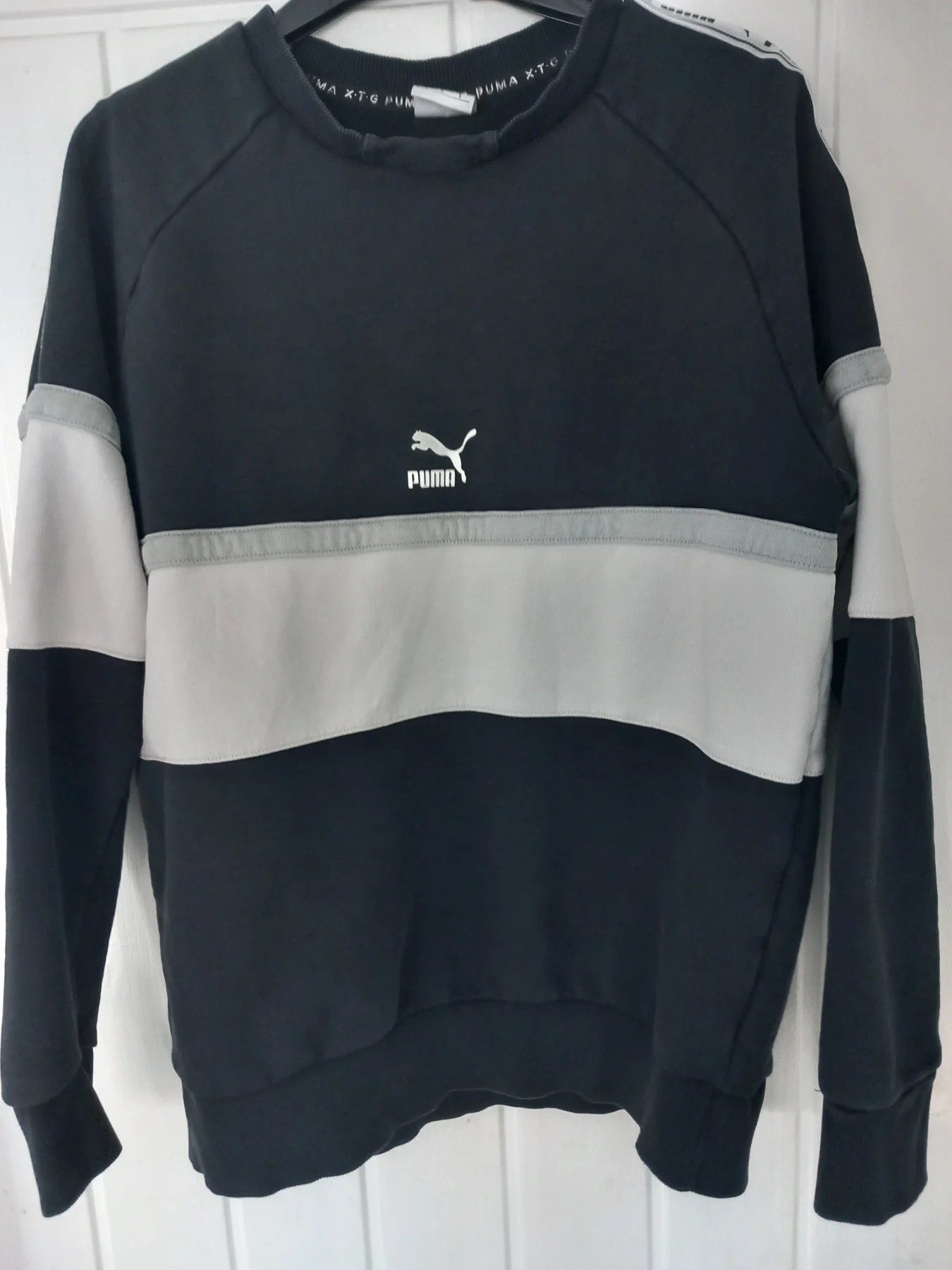 Puma Pullover sweatshirt men's small logo on front