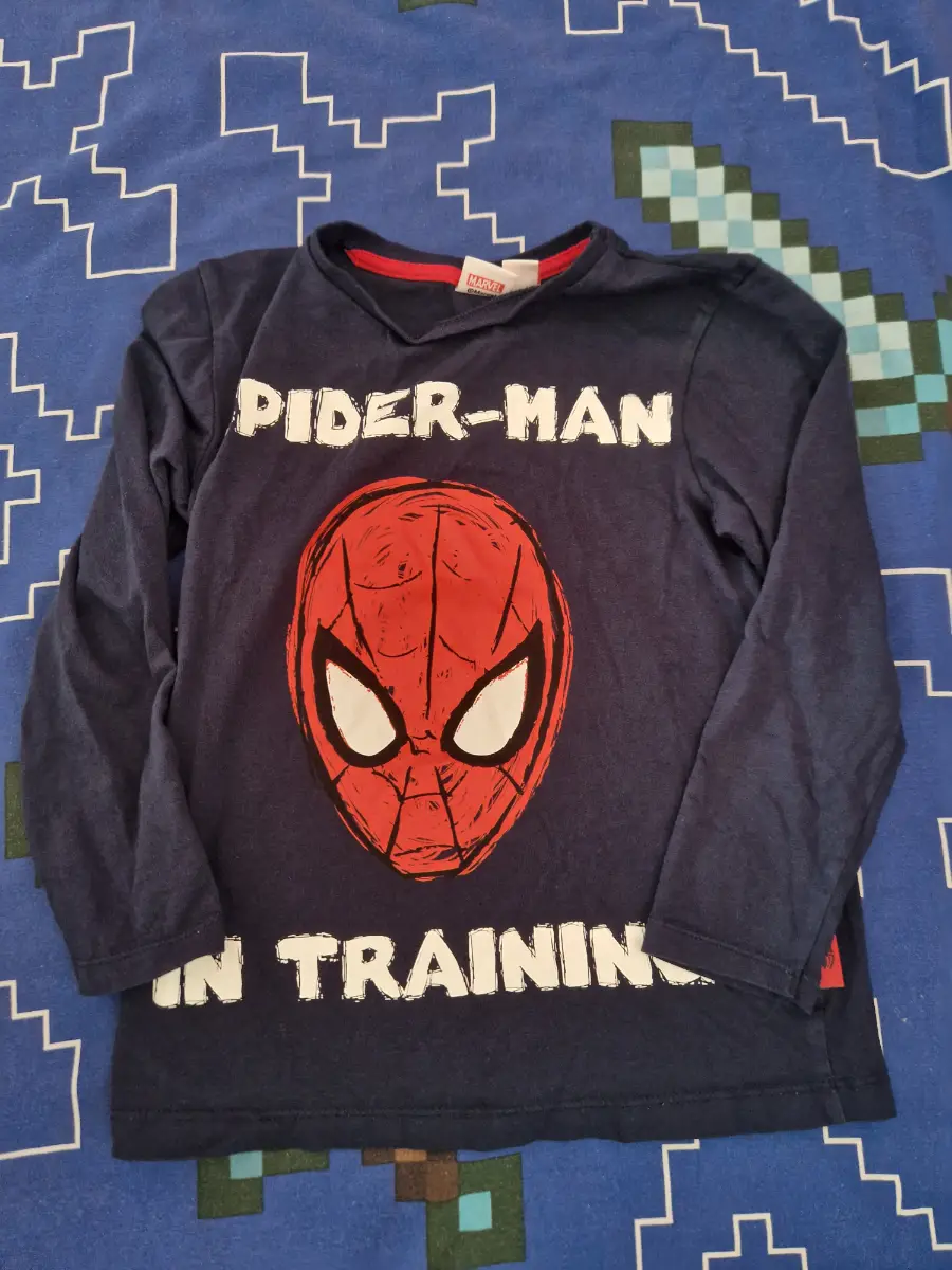 Spiderman long sleeve top ages 6-7