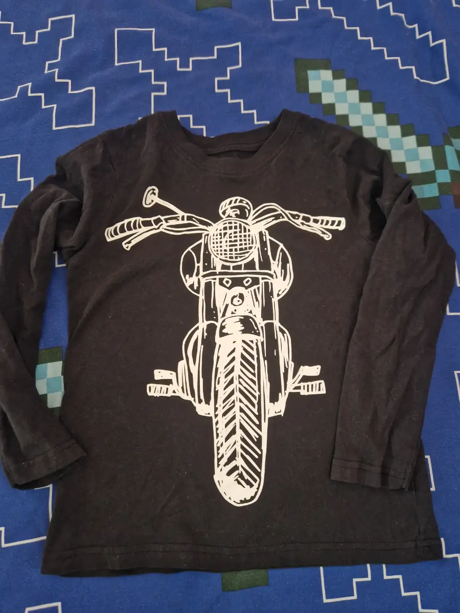Black Long sleeve top size 6-7