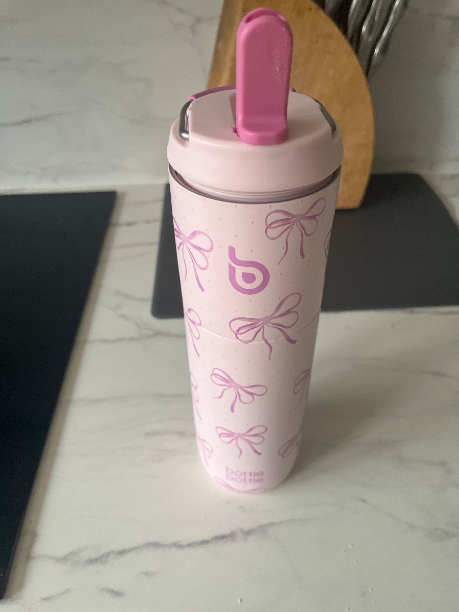 Bottle bottle pink bow water bottle
