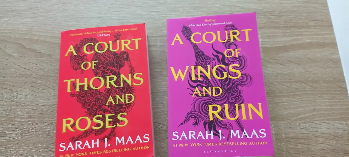 Sarah j maas x2 book bundle