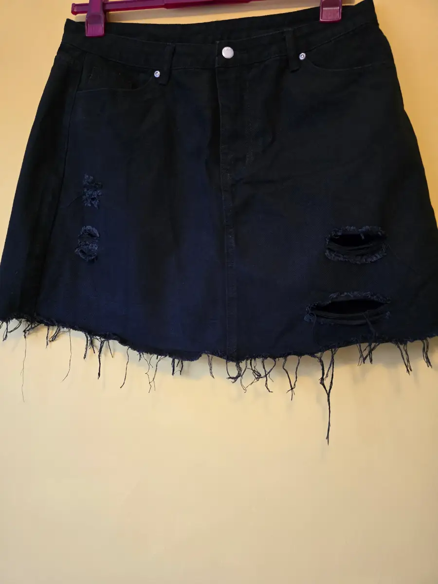 SHEIN 1XL Black Distressed Denim Mini Skirt Raw Hem Frayed Ripped Jean Skirt