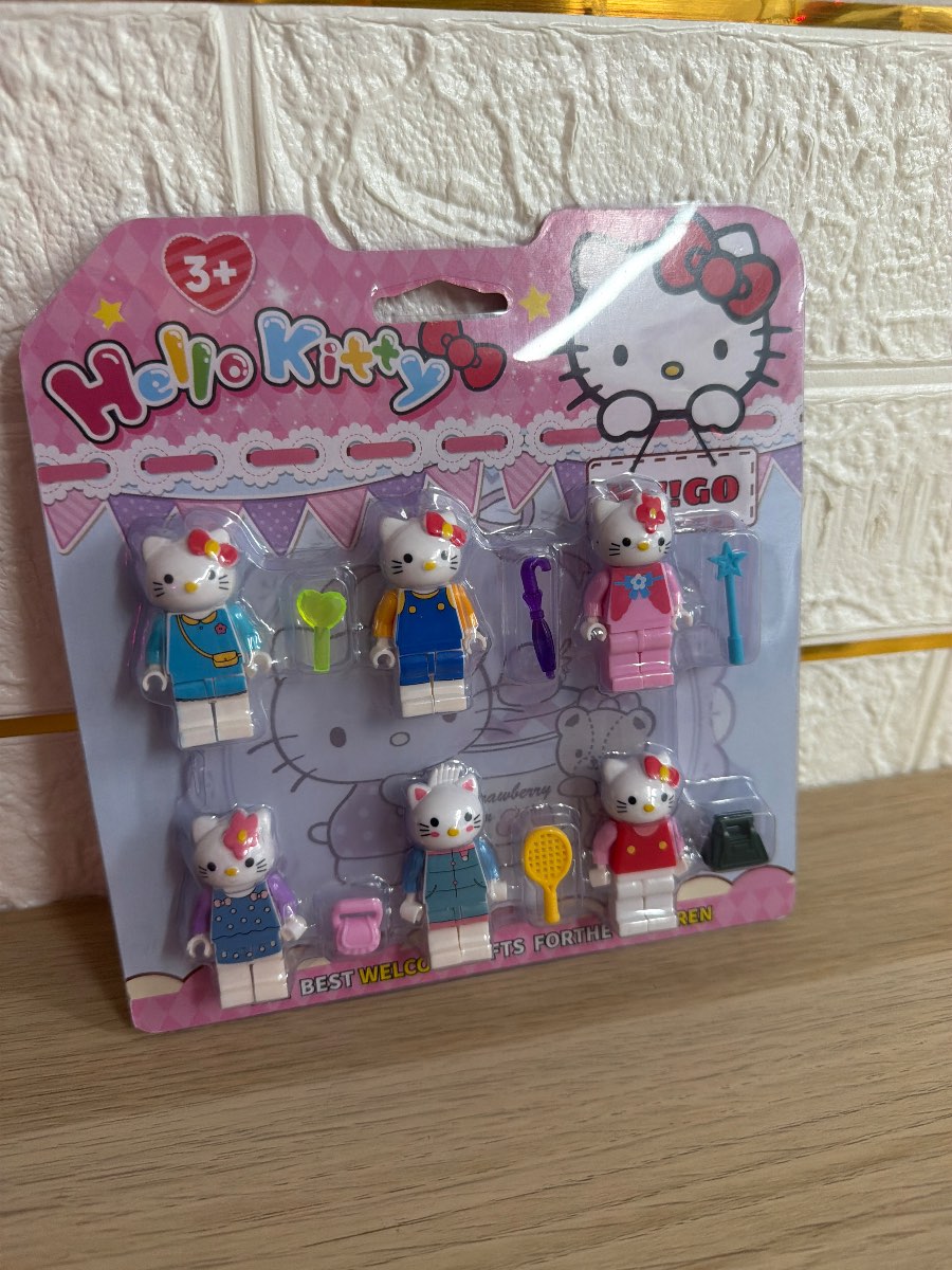Hello Kitty Mini Figures Set 6pcs + Accessories