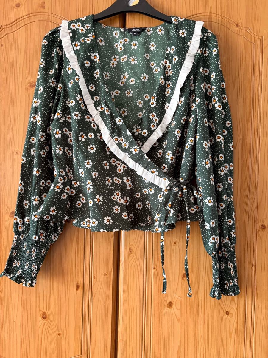 Preloved Wednesday’s Girl crop top