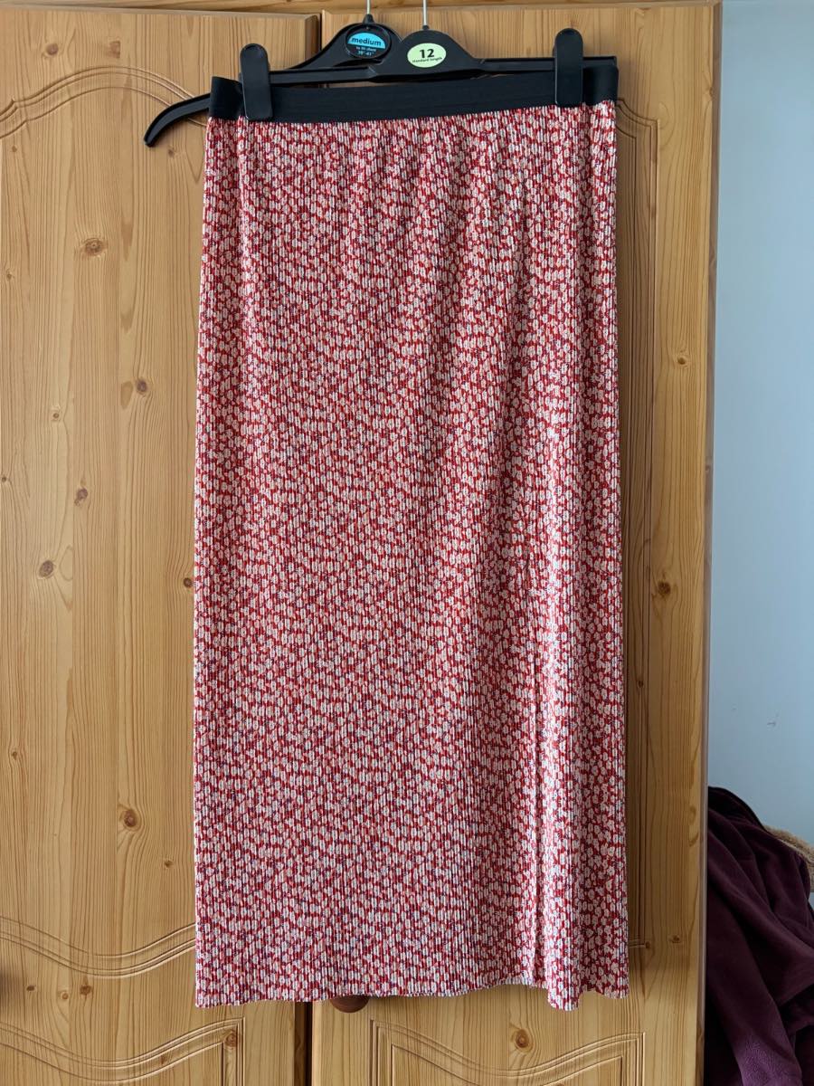 Preloved Papaya ladies long skirt