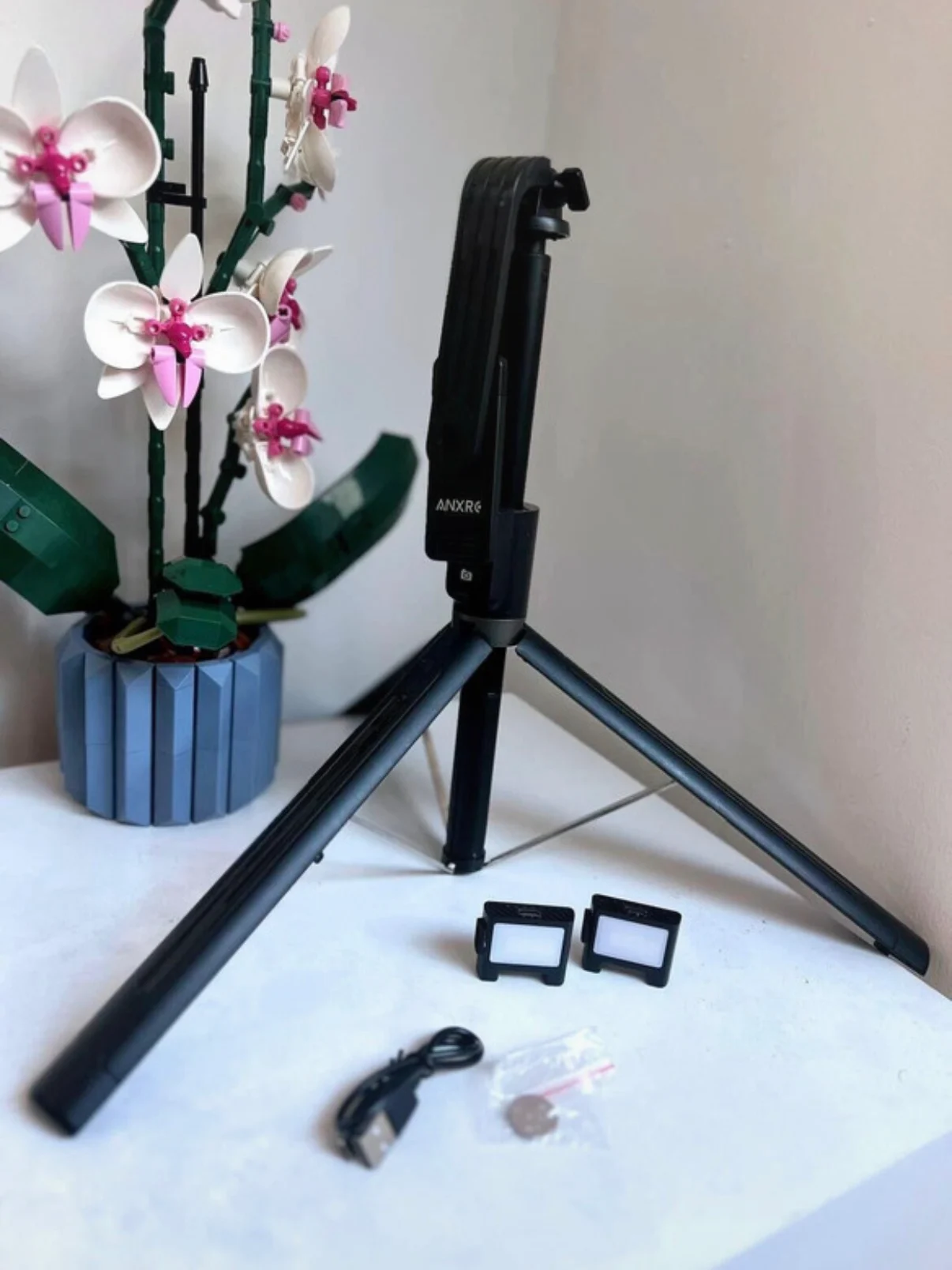 Anxre 60” Adjustable Camera Tripod Stand | Very Good Condition