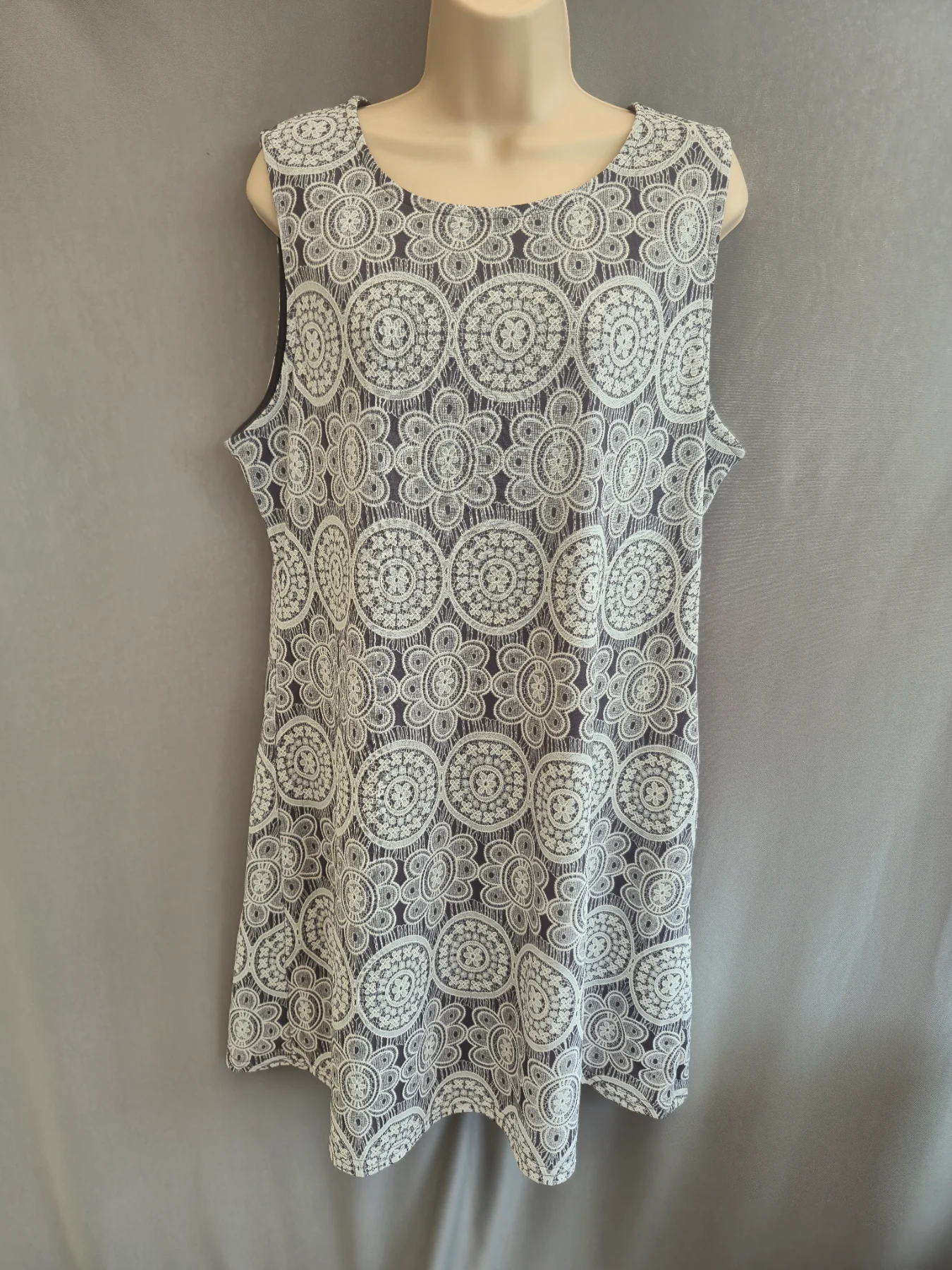 Lace Print Shift Dress Size 18 Geometric Pattern