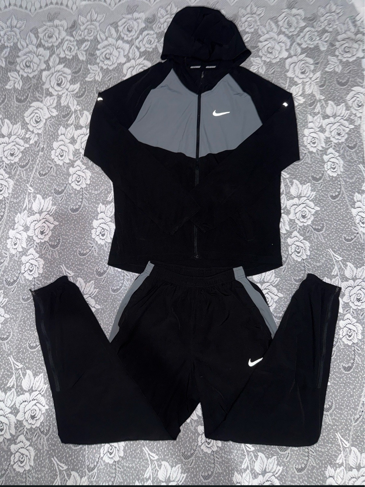 Almost like new just used abit Nike tracky