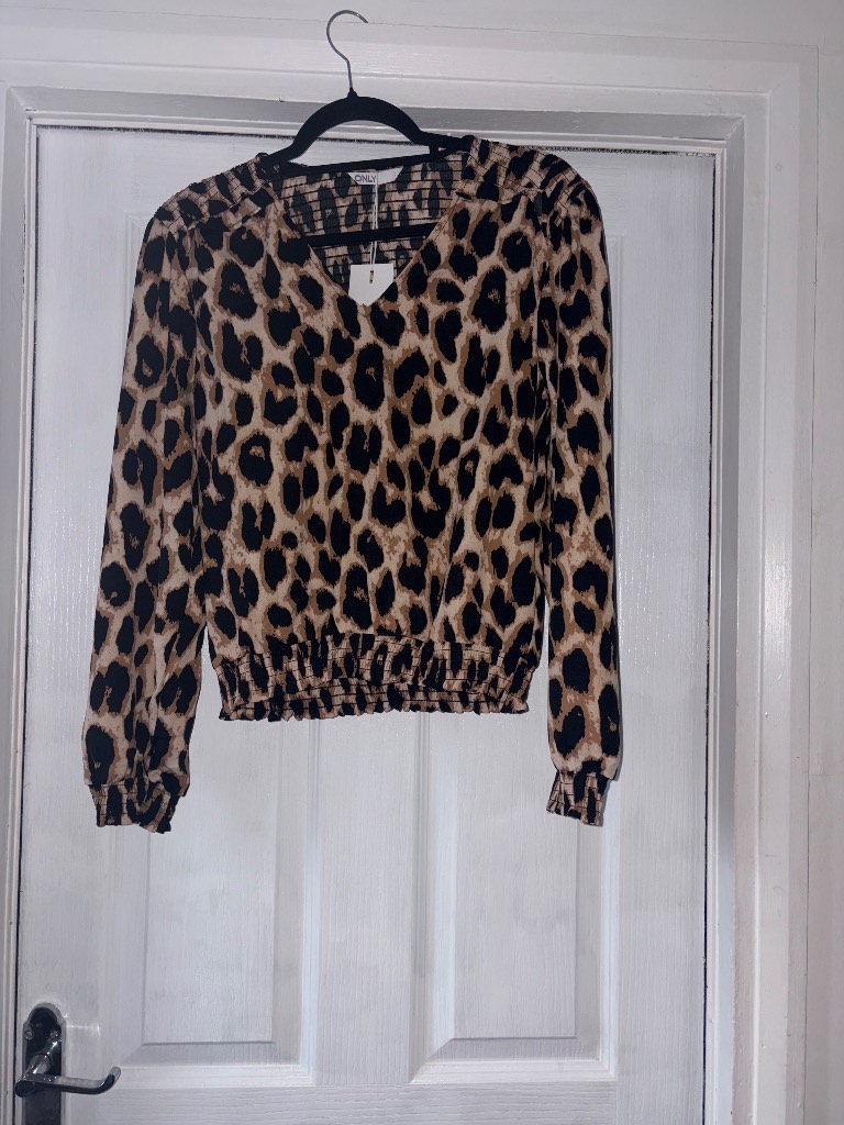 Ladies new with tag leopard print top from Only size small