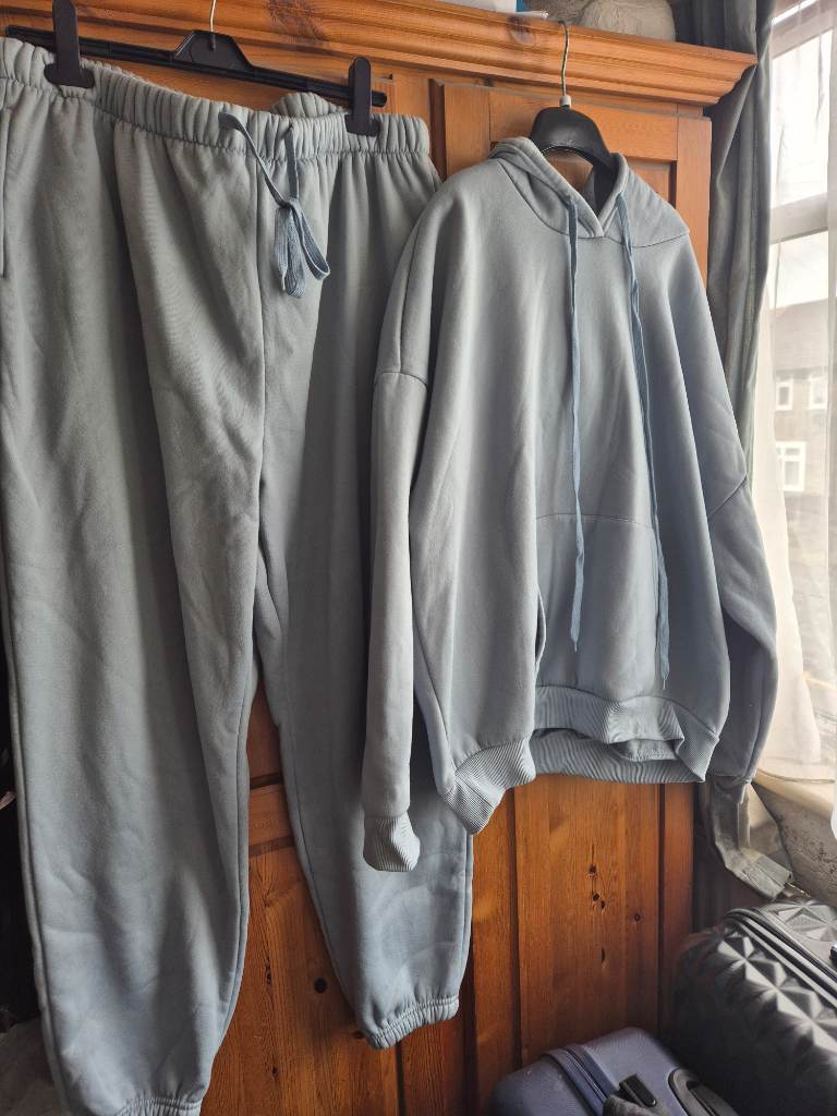 Ladies Tracksuit