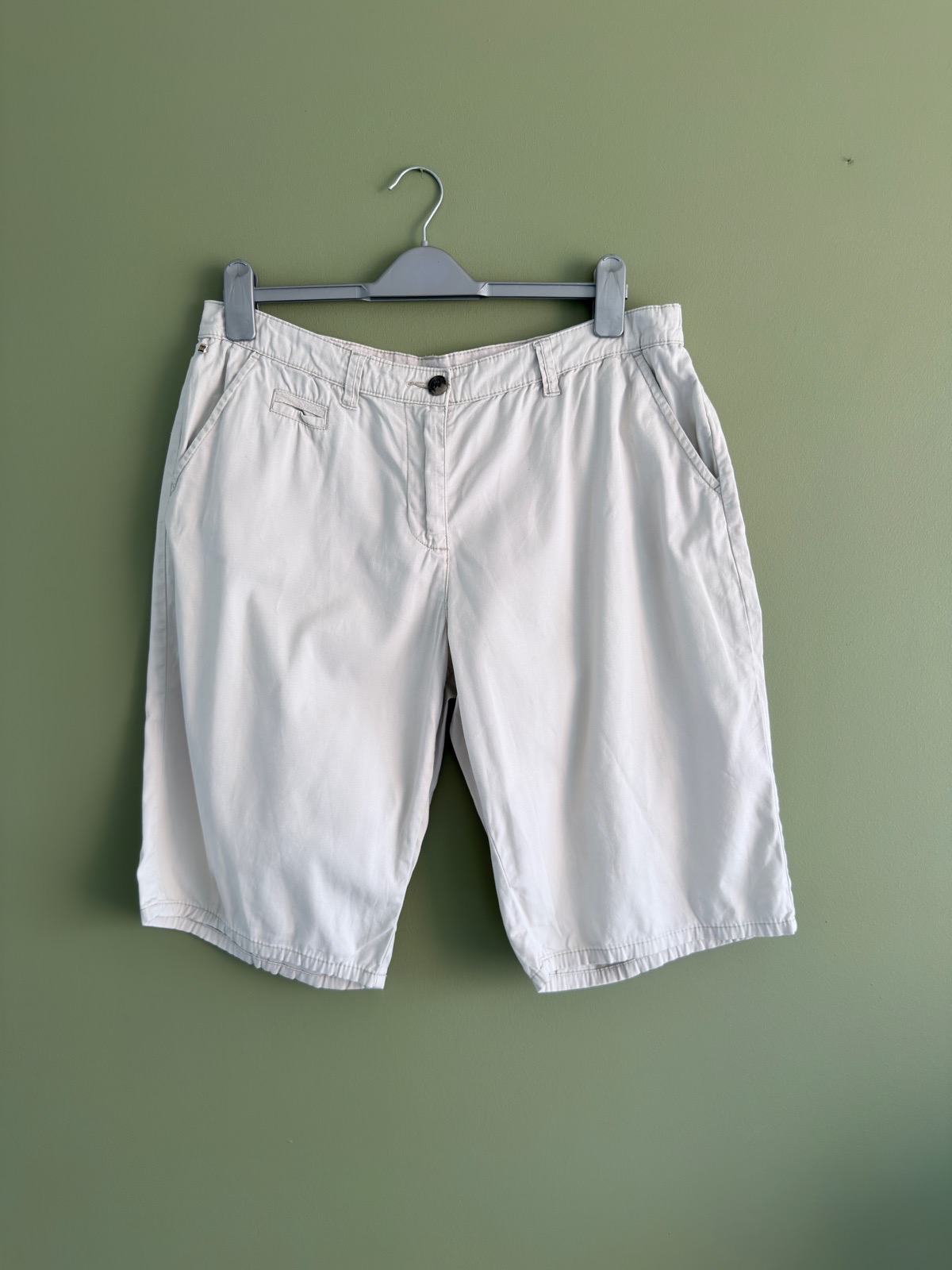 Maine New England Womens Beige Chino Shorts Size 14 Stone Bermuda Knee Length
