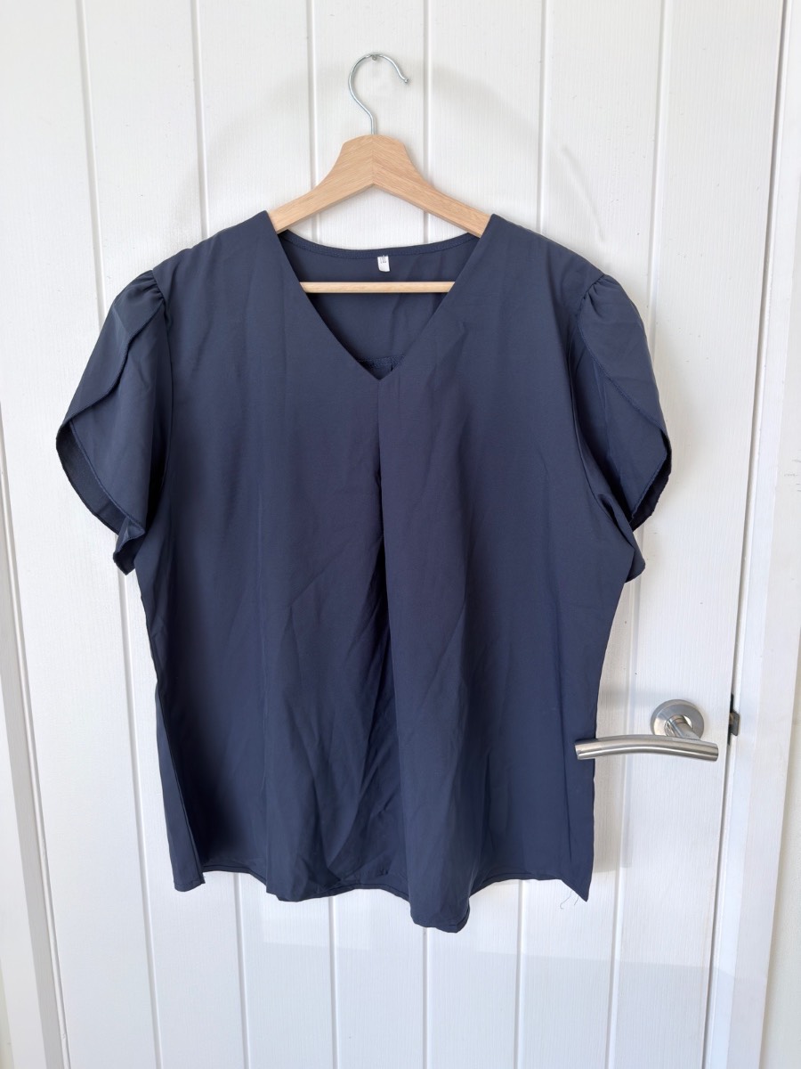 Navy Blue V-Neck Top Size 1XL Plus Size Blouse Short Sleeve T-Shirt Casual Smart Dressy