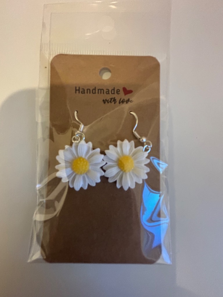Sterling Silver Earrings - Daisies - Brand New & Sealed!!