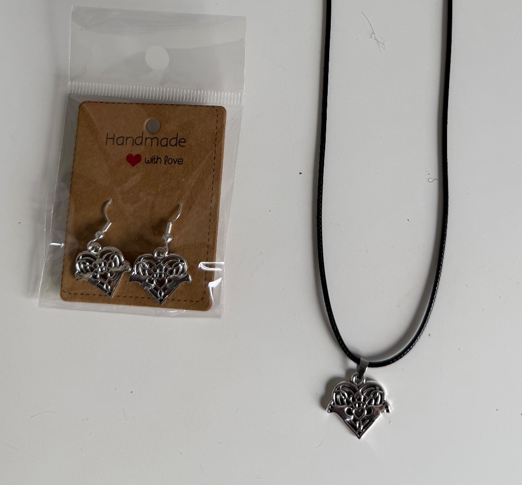 Sterling Silver Earrings & Necklace - Irish Claddagh (Hand & Heart) - Brand New & Sealed!!