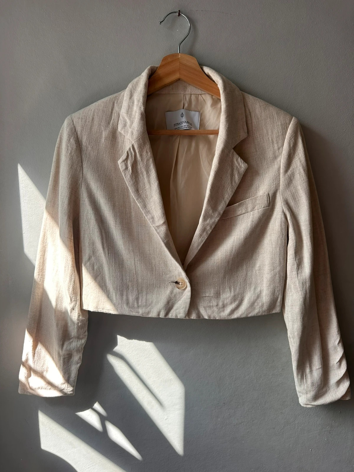 Stradivarius Beige Linen Look Cropped Blazer Size XS Single Button Jacket