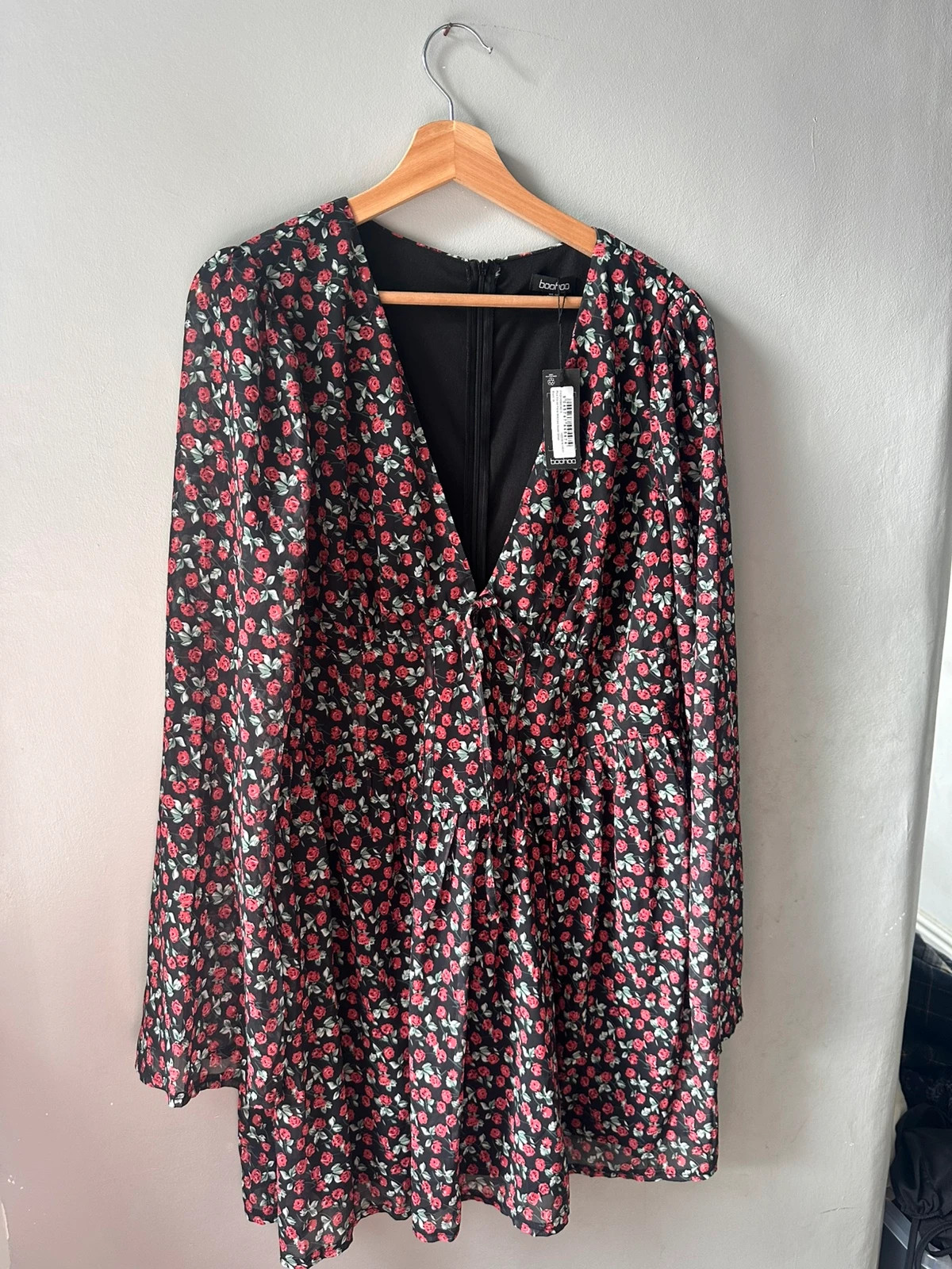 Boohoo Floral Milkmaid Skater Dress | UK 18 | Black Red Rose Print BNWT