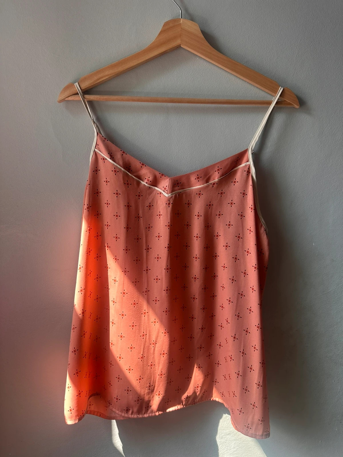 Women’s Secret Possessions Satin Cami Top | Size 12–14 | Terracotta Peach Print 🧡