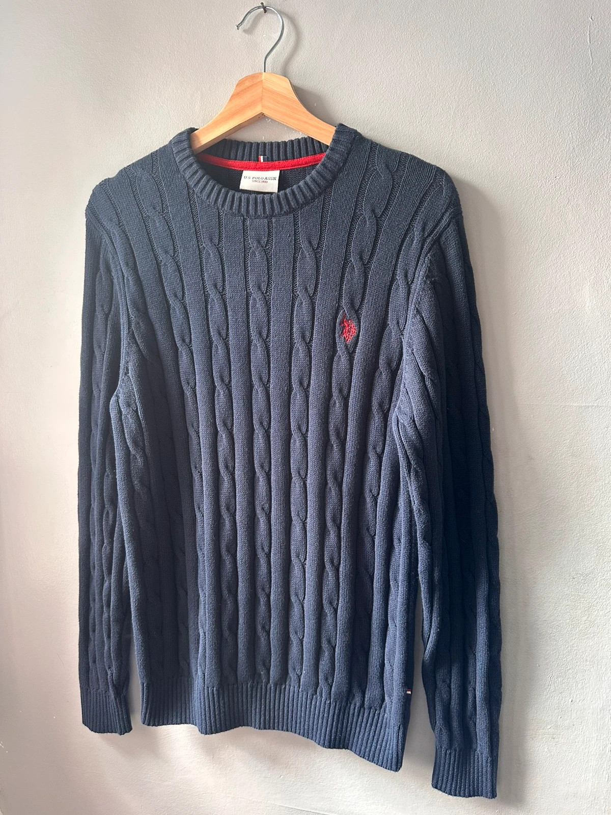 U.S. Polo Assn Navy Cable Knit Jumper Red Pony Logo Size M/L Cotton Blend