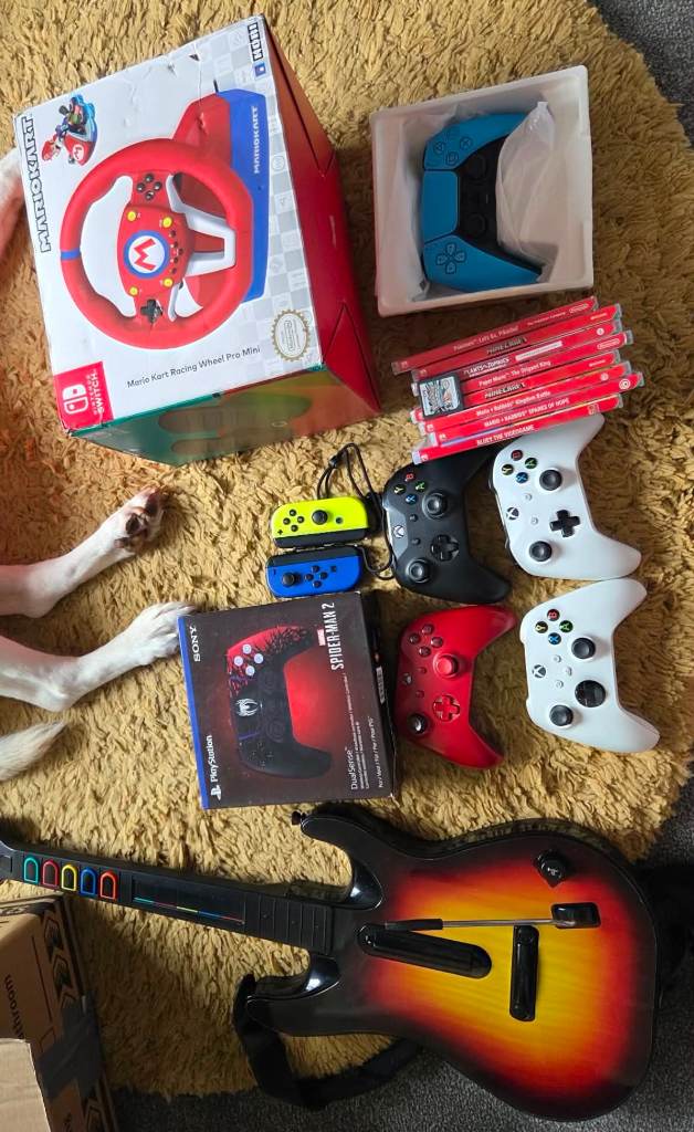 Gaming Accessories & Games Bundle
