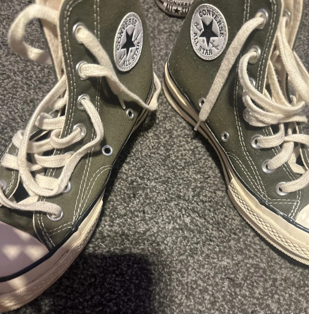 Womens khaki converse soze 5 used bur good condition