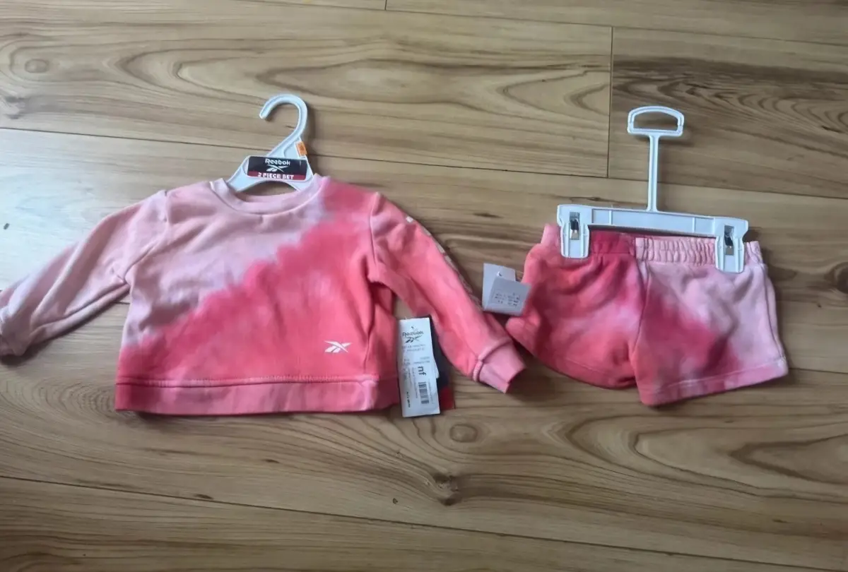 Girls Reebok tracksuit size 9-12 months pink and white new sale on summer sale