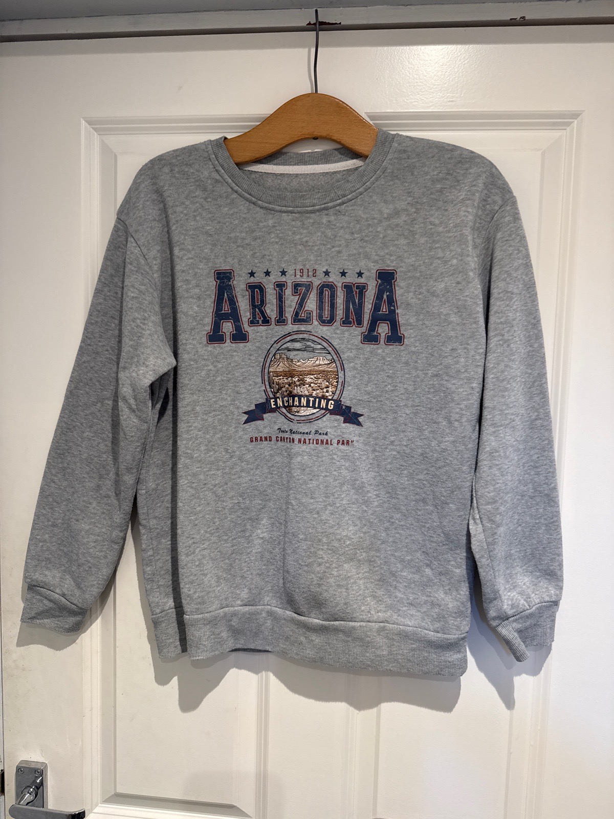 Ladies grey Arizona sweater (Size S)