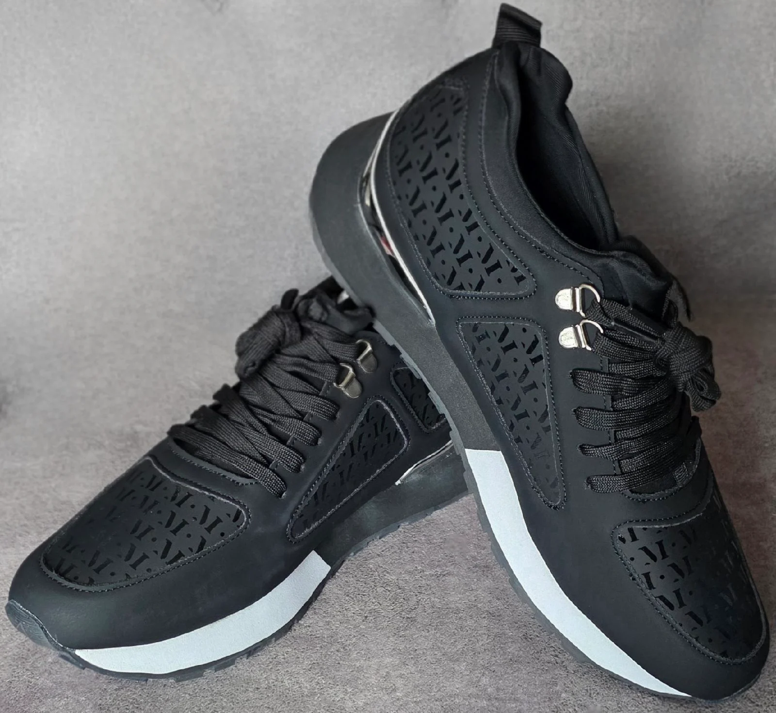 Men's Black White Silver Lace Up Trainers Sneakers - Size UK 10