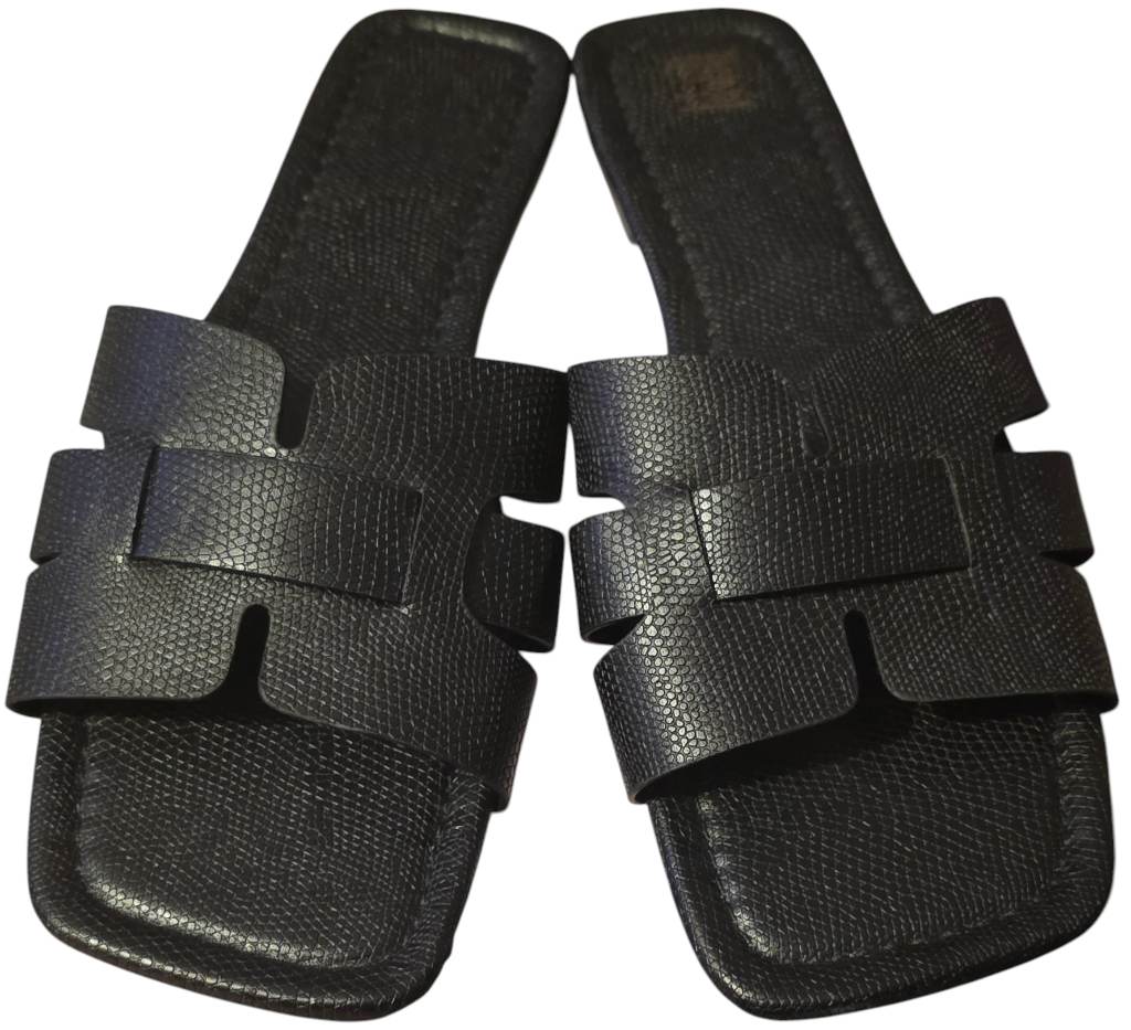 BNWOT Ladies Women's Black Slip On Flat Slider Sandals - Size 43