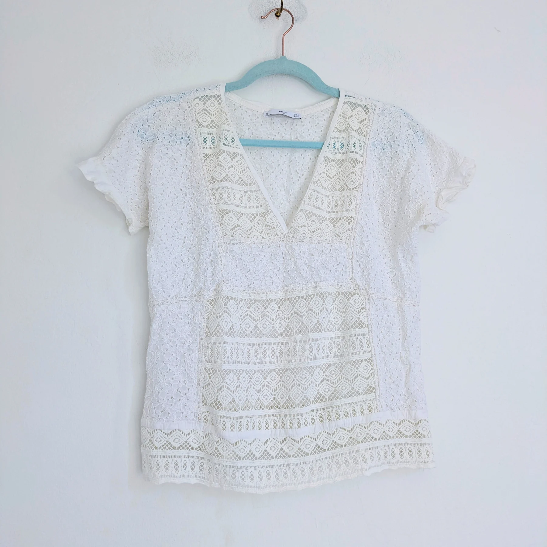 Mango white and cream crochet lace summer VNeck blouse with ruffle edge sleeves UKS