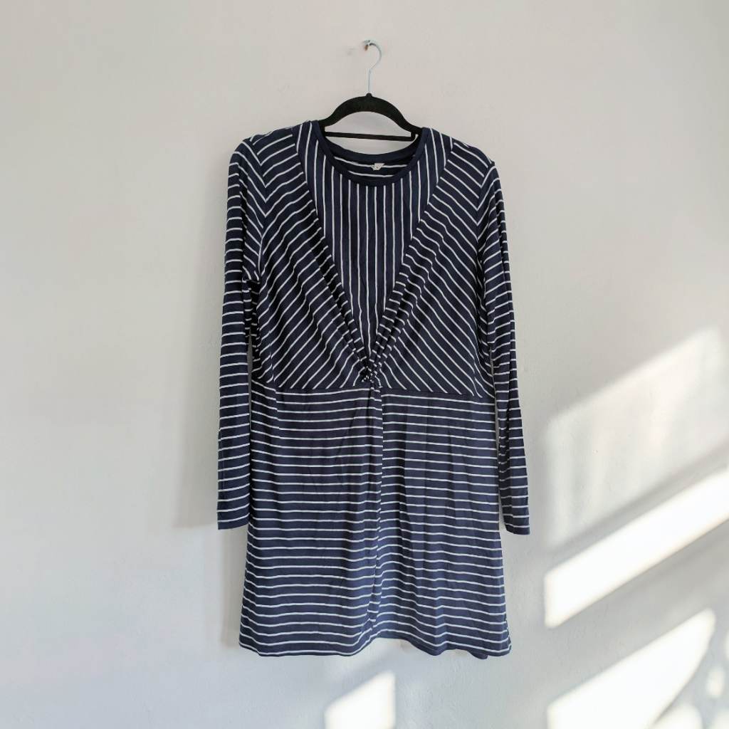 Nautical summer dress with long sleeves in a navy and white stripe illusion print NWOT